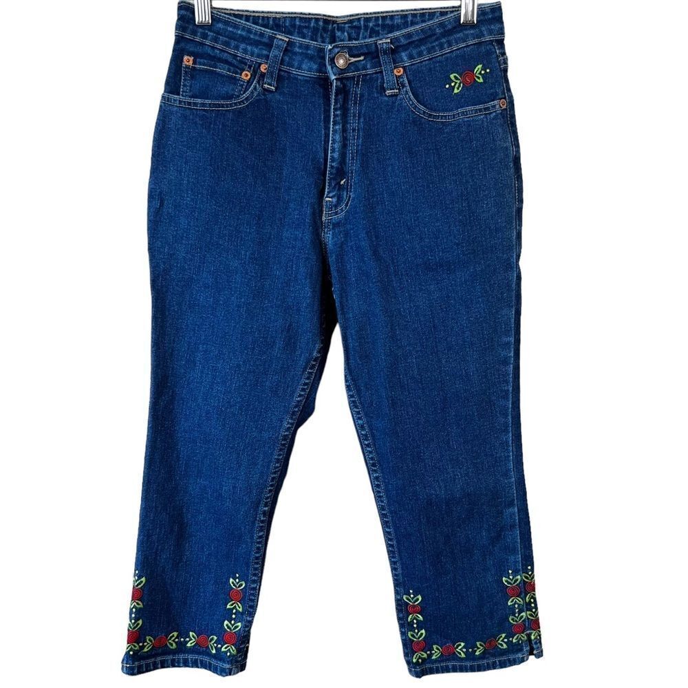VINTAGE Levi's High Rise Cropped Rose Embroidered Capri Jeans 28015